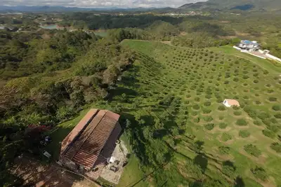 Image de Hermosas Vista a la Piedra de Guatapé, el Peñol y la Represa. Cara Rural