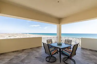 Image de Condo corner unit with large balcony C30401