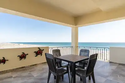 Image de Oceanfront 2 bedroom 1 bath condominium, C30501