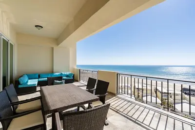 Image de Large Fully Furnished Balcony, C30706