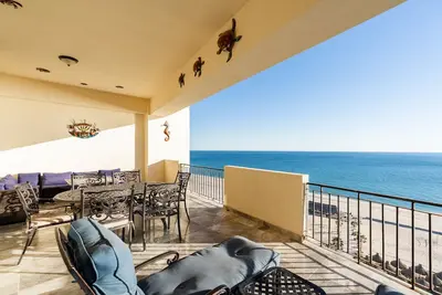 Image de Great capacity, 4 bedroom condominium, C30909