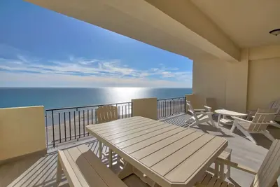 Image de 3 bedroom 2 bath condominium, C31206