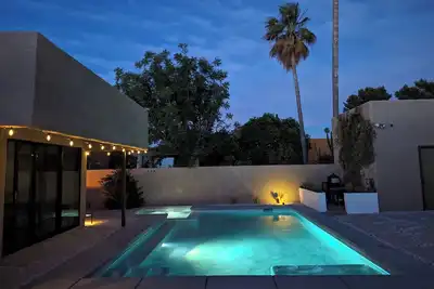 Image de The Drachman - Heated Pool & Hot Tub, Spacious Retreat, UofA