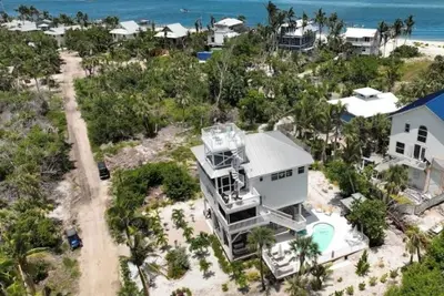Gorgeous Island Beach Home 4 Brs/Private Pool/Tiki/360 Island Views/Pet Friendly