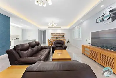 Image de Aircabin - Fairfield - Modern - 6 Bedrooms House