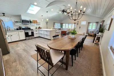 Image de Canandaigua Lake Cottage