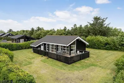 Image de Belle maison Ă Tarm avec sauna