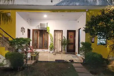 Image de Cheerful 2 bedroom cottage with refreshing view! Pet friendly!