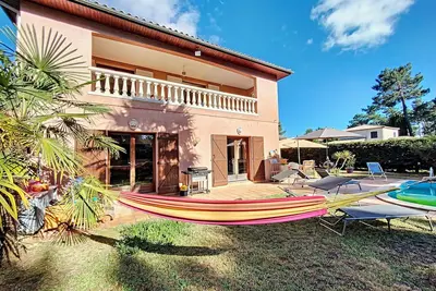 Image de La Rose au Vent, Villa avec piscine située au coeur du Bassin d'Arcachon.