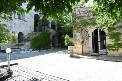 Image de Maison de Famille 17ème Siècle à 30min D'uzes
