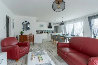 Image de Maison climatisée à Parentis-en-Born, 3 chambres, jardin, proche centre et activités, ménage inclus