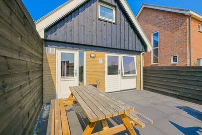 Image de Beach Life: Enjoy a cozy and modern stay in the heart of Callantsoog, with a beautiful view of the 'duck pond'