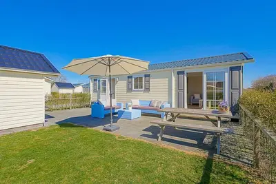 Image de Discover the perfect balance between tranquility, nature and comfort at Chalet park Luttikduin in Callantsoog!