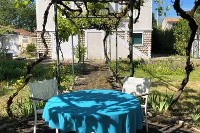 Image de Bienvenue à Angoulême Dans Cette Agréable Maison de 120m2 Entourée dun Jardin