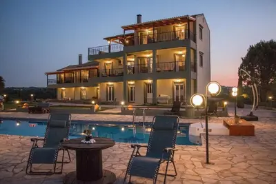 Image de Heaven Hill Villas ground floor\n