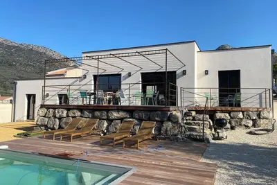 Image de Villa en Provence, Avec une Magnifique vue sur sur le Saint Julien