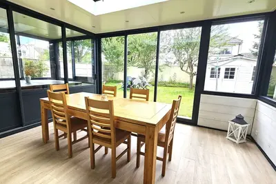 Image de Maison Familiale Avec Jacuzzi spa