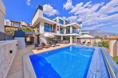 Image de Villa Sura (Luxury villa with sea views, pool, jacuzzi, sauna & rooftop bar! )