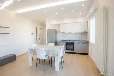 Image de Modène, Italie, tour Ghiraldina. Logement entier: Appartement élégant