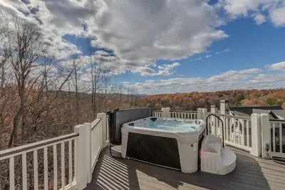 Image de Big Valley Getaway in Blue Ridge, Georgia! Family & Dog Friendly!