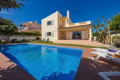Image de Villa Sesmarias à Carvoeiro avec 4 chambres, 3 salles de bains et piscine privée