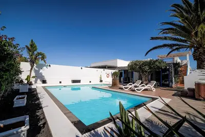 Image de Beautiful Playa Blanca Villa | 2 Bedrooms | Villa Heavenly Lotus | Private Pool & Close to Amenities | Lanzarote