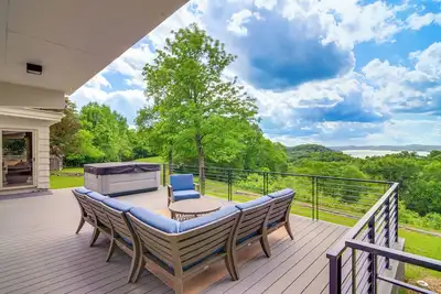 Image de Byrdstown Home on 65 Acres w/ Pool, Trail to Lake!