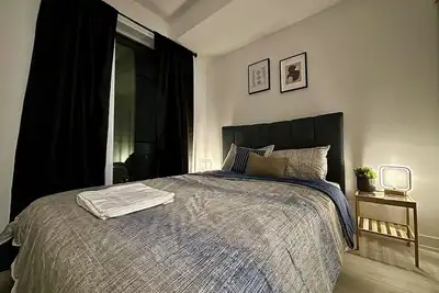 Image de 2 Bed 2 Bath Brand New Condo