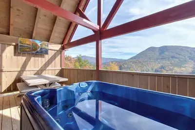 Image de Romantic Escape w/ Hot Tub & Mountain Views