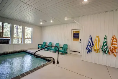 Image de Luxury Lodge w/ Pool, Game Room & Mountain Views