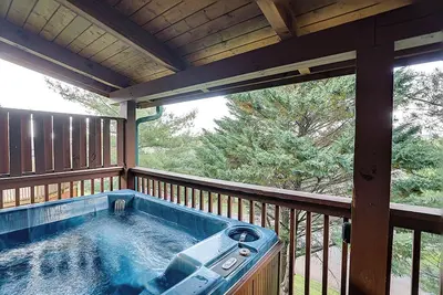 Image de Mountain Cabin w/ Hot Tub & Fireplace
