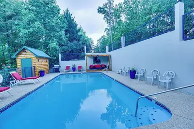 Image de Elegant Mountain Lodge w/ Outdoor Pool & Views