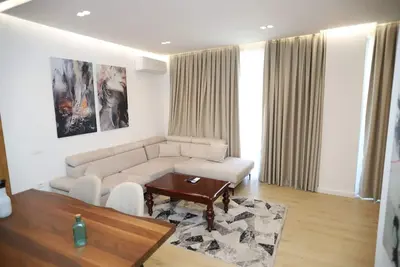 Image de L&M Homes in Korca City, Cozy Modern Apartment near Center with view