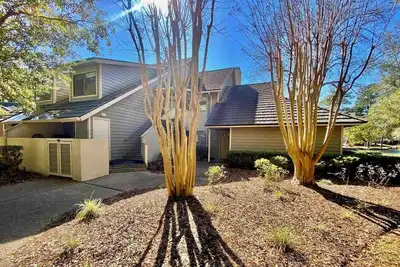 Image de Enjoy Beach, Pool, & Evenings By The Lake In Kingston Resort! 141-5e Richmond Pk