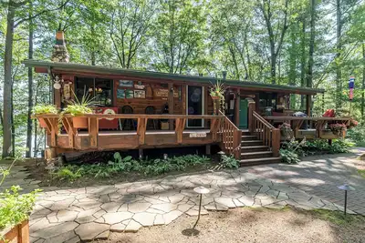 Image de Rustic Main House on Horsehead Lake with Snowmobile Access