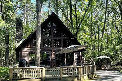Image de “The Honeymooner” A quaint lil cabin in the woods at Tannenbaum!