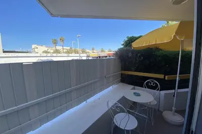 Image de Coquet 4 Couchages Port Royal, Climatisation, Commerces 100m, Plage 300m. . . . .