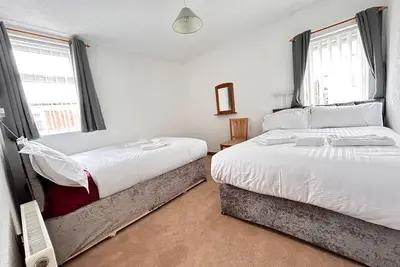 Image de 2 bedroom apartment - sleeps 8