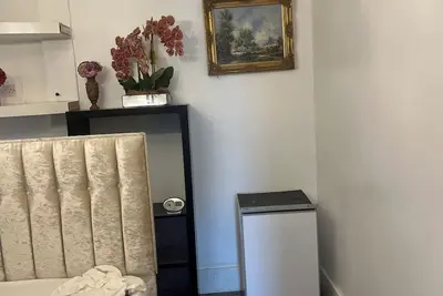 Image de Captivating 4-Bed House in Wakefield