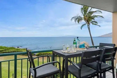 Image de Summer Sale! Oceanfront 1br Condo w Stunning Ocean Views - Punahoa 202