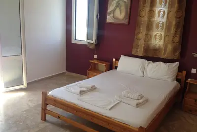 Image de Appartement Spacieux Vue Jardin - Vue Partielle sur Mer