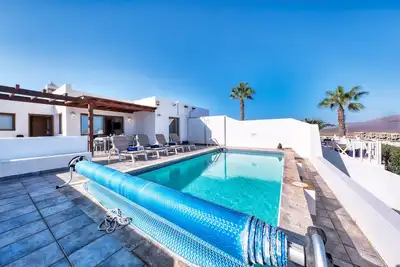 Image de Lava and Sea - Piscine, Bbq et vue sur la mer By Lvh