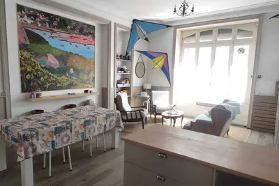 Image de La Falaise, Pointe de Primel, Appart à 30m de la Plage Avec Deux Pièces de Vie!