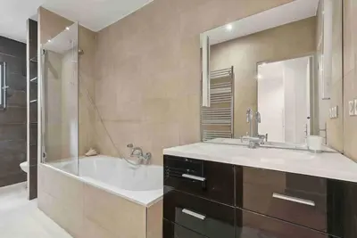Image de Id 421 stylish and renovated 2 bedrooms apartment in Passage du Genie