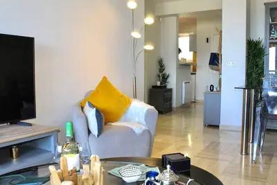 Image de Appartement moderne 48m² avec terrasse, 4 couchages, climatisé - Villeneuve-Loubet Plage