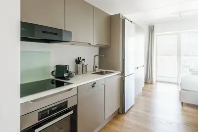 Image de Beautiful Studio with Balcony - 333