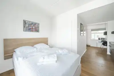 Image de Beautiful studio with balcony - 327