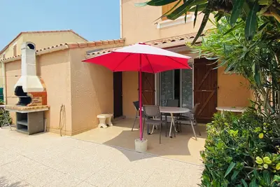 Image de Vias (34) - Villa CLIMATISÉE 7 Personnes - Piscine - Stationnements - Jardin.