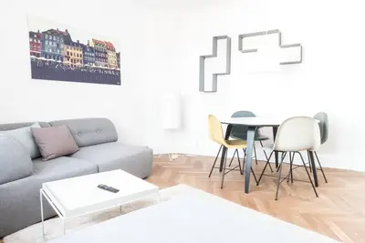 Image de Beautiful 2-bed with large balcony