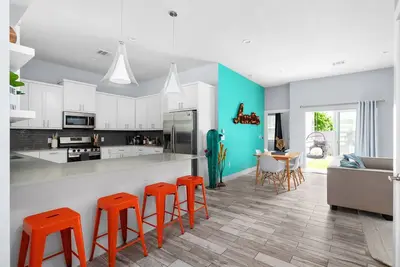 Image de Stunning Centrally Located & Fun 3 Bed Home!